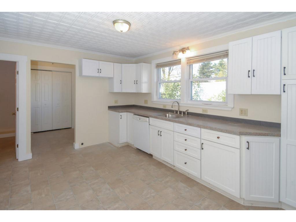 51 Washington Street Rochester, NH 03867 - Photo 3 of 16