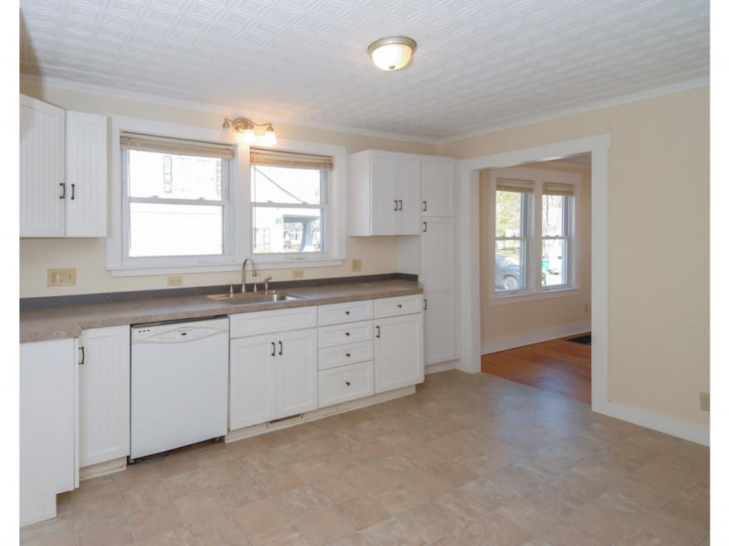 51 Washington Street Rochester, NH 03867 - Photo 4 of 16