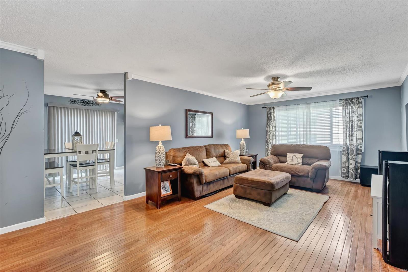 1035 Timberfield Drive Ballwin, MO 63021 - Photo 2 of 31 Gallery Image 2