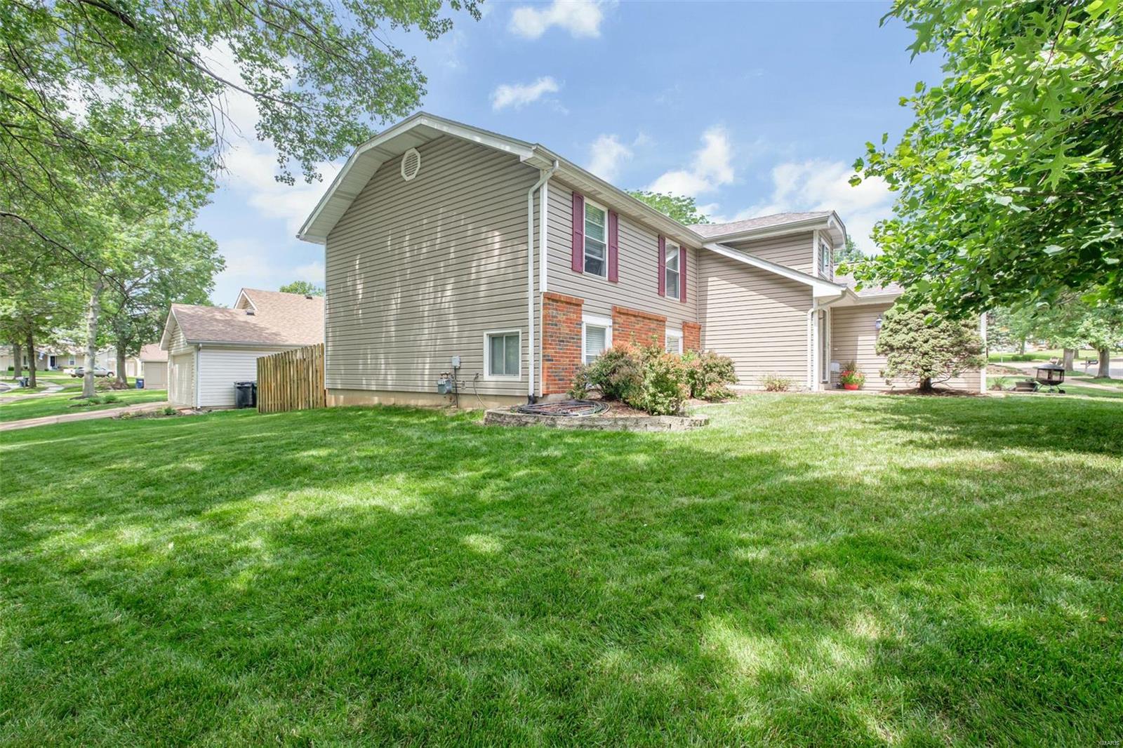 1035 Timberfield Drive Ballwin, MO 63021 - Photo 28 of 31 Gallery Image 28
