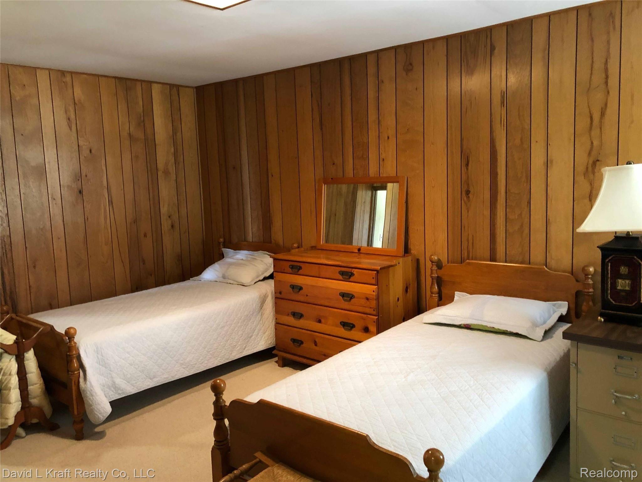 8684 Crescent Beach Road Pigeon, MI 48755 - Photo 15 of 23 8684CBRdBed2.jpg