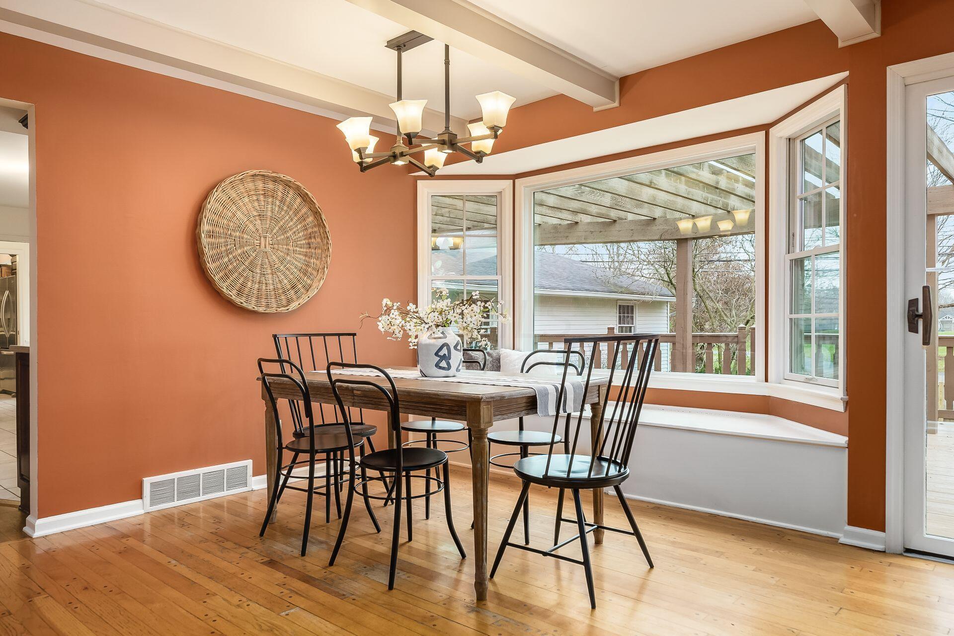 1917 Lytham Road Upper Arlington, OH 43220 - Photo 9 of 31 Dinette