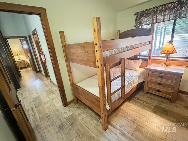 $734,900 | 109 Par Drive, Cascade, ID 83611