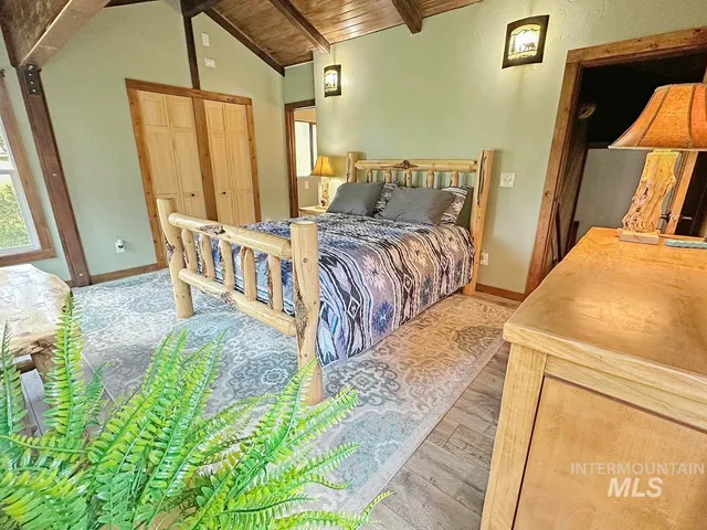 $734,900 | 109 Par Drive, Cascade, ID 83611