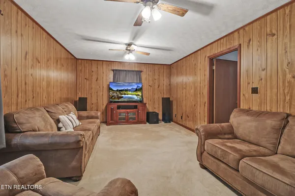 a view of livingroom with furniture