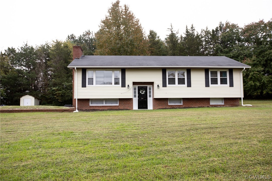 20 Mahan Road Farmville, VA 23901 - Photo 41 of 44 a front view of a house with a garden