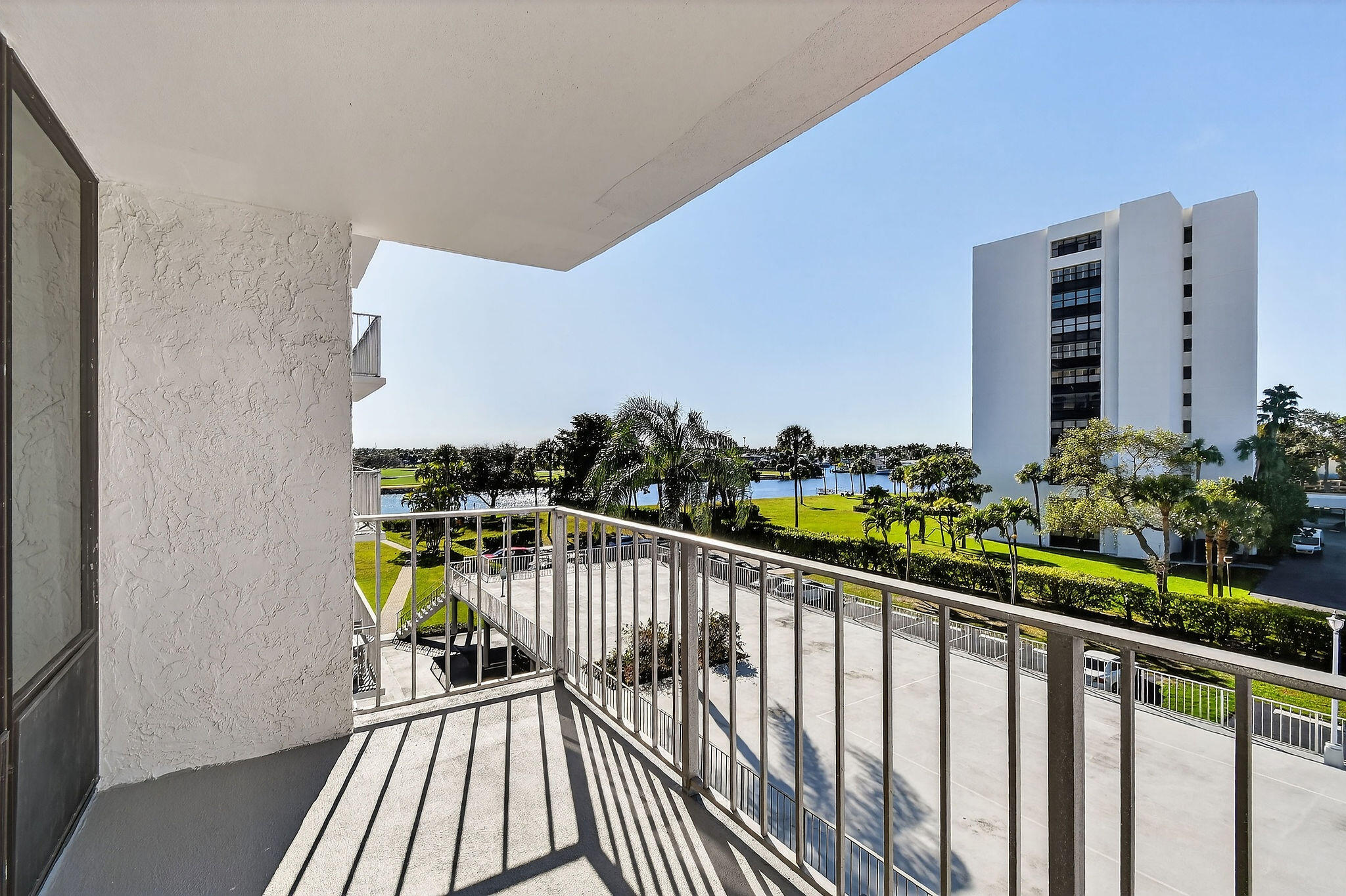336 Golfview Road, Unit 408 North Palm Beach, FL 33408 - Photo 20 of 39 a view of balcony with furniture