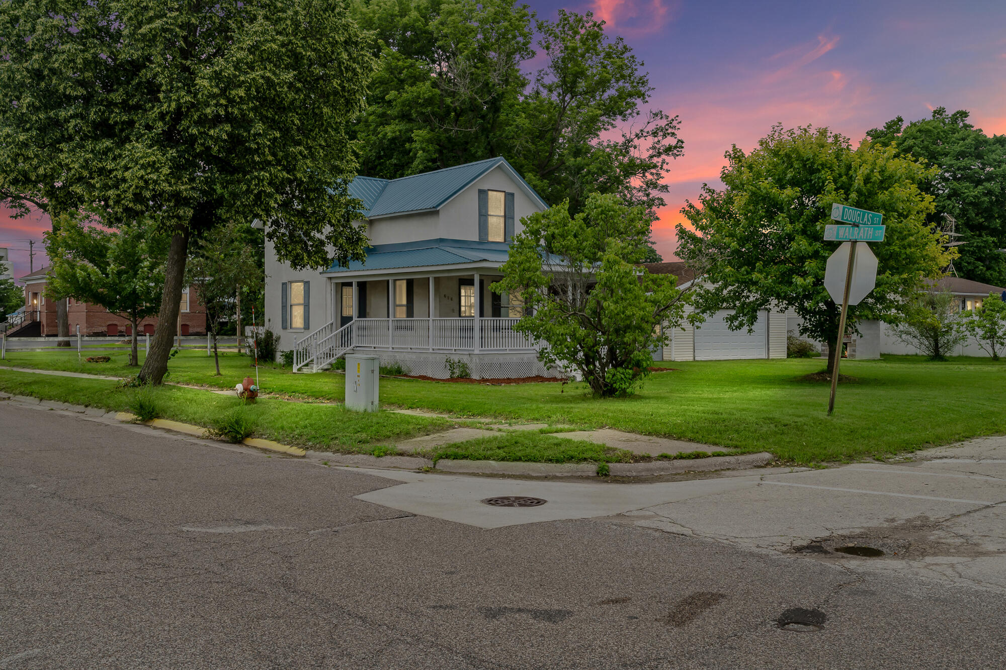 616 Douglas Street Sparta, WI 54656 - Photo 1 of 20 1_dsc09591_addon_dtd