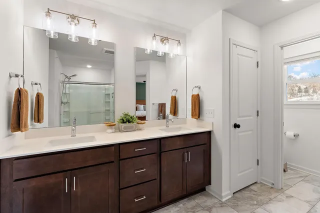 $400,000 | 14436 Twin Lakes Circle, Burnsville, MN 55306