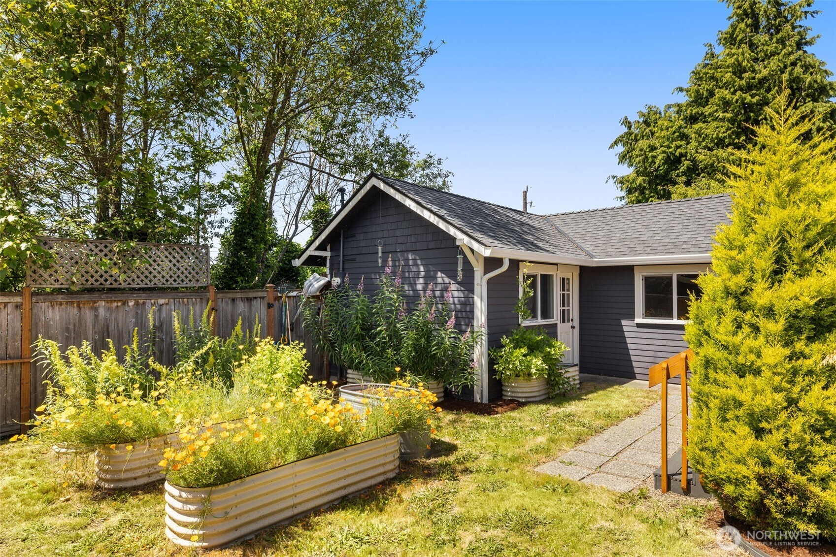 4117 45th Avenue Southwest Seattle, WA 98116 - Photo 19 of 31