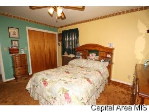 224 Dickinson Road Springfield, IL 62704 - Photo 9 of 11