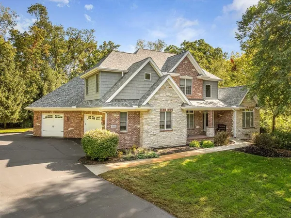 $995,000 | 12936 Melrose Road, Caledonia, IL 61011