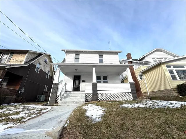 $1,500 | 219 East Hillcrest Avenue, New Castle, PA 16105