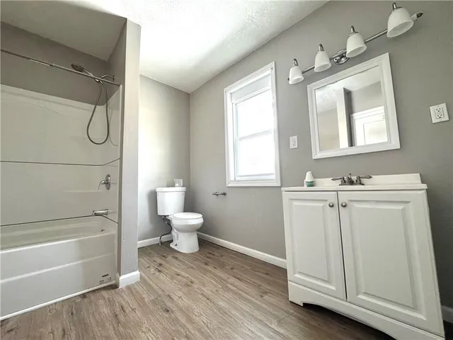 $1,500 | 219 East Hillcrest Avenue, New Castle, PA 16105