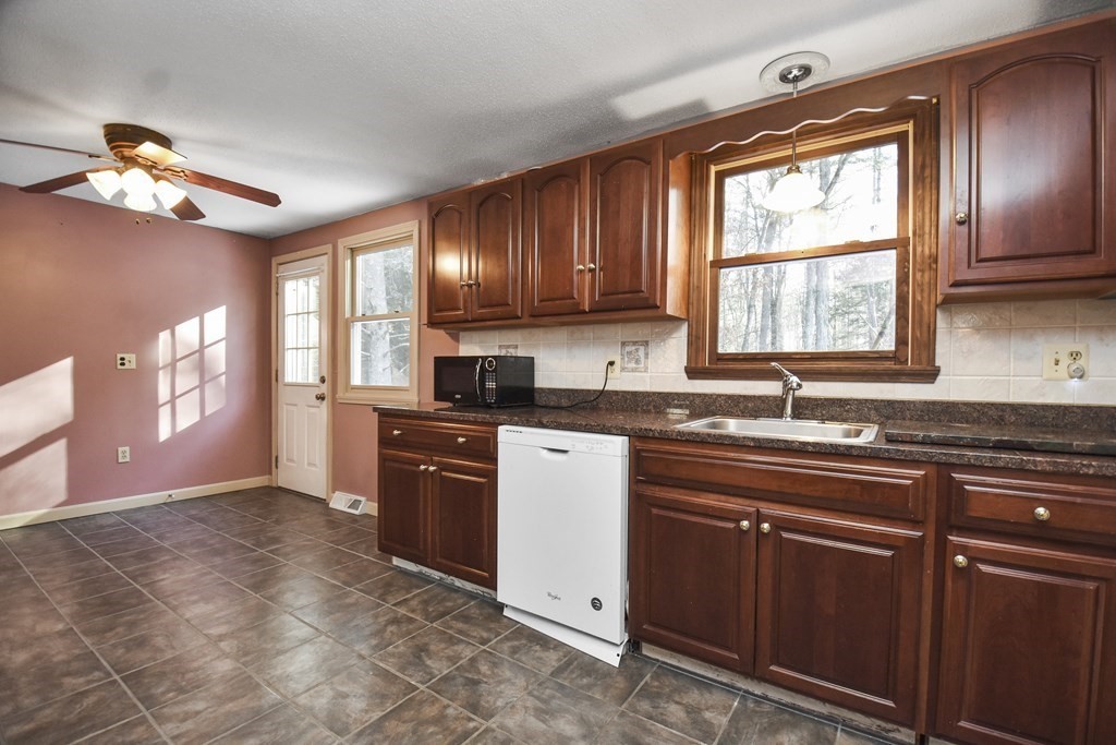 100 Warren Road Townsend, MA 01469 - Photo 7 of 19