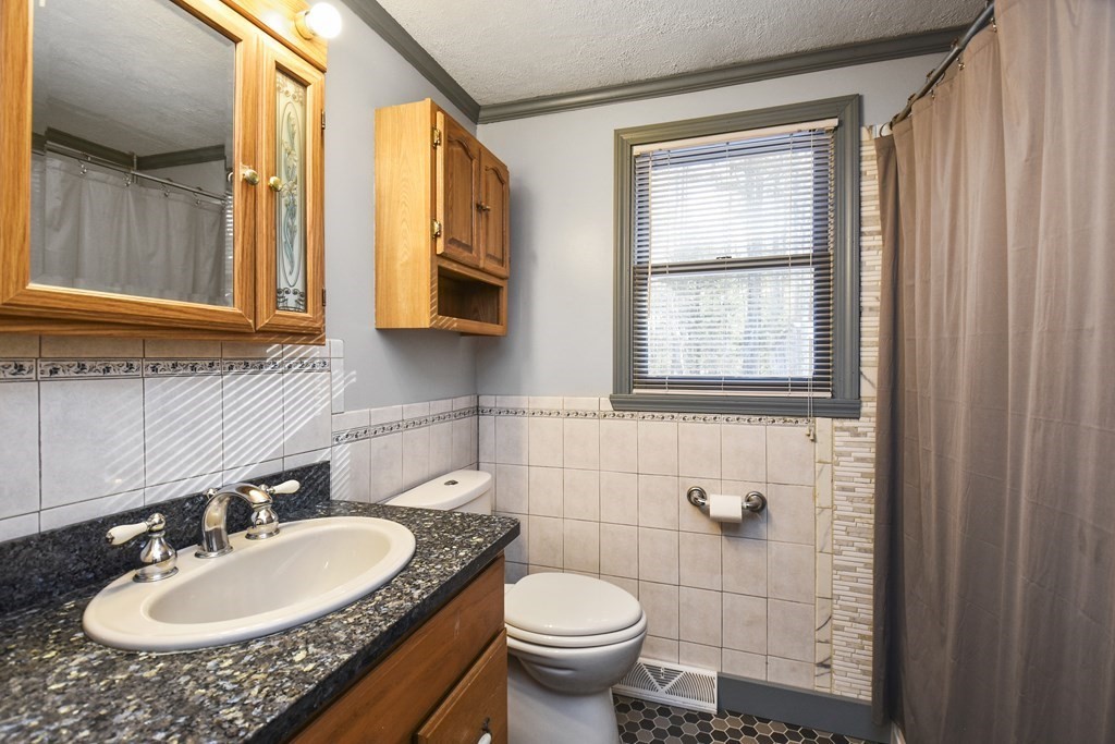 100 Warren Road Townsend, MA 01469 - Photo 8 of 19