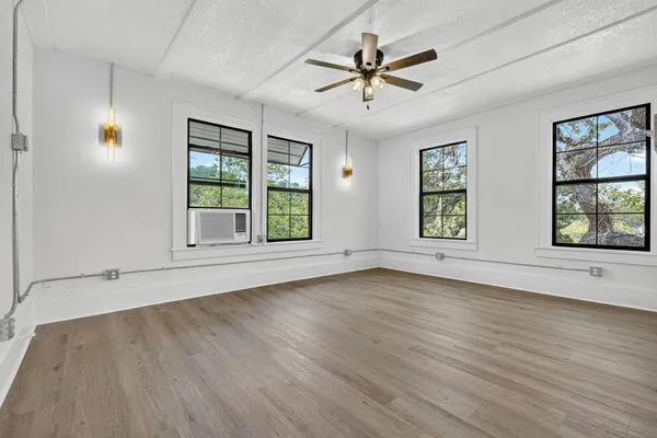 $1,750 | 513 Northwest 6th Street, Unit 6, Mineral Wells, TX 76067