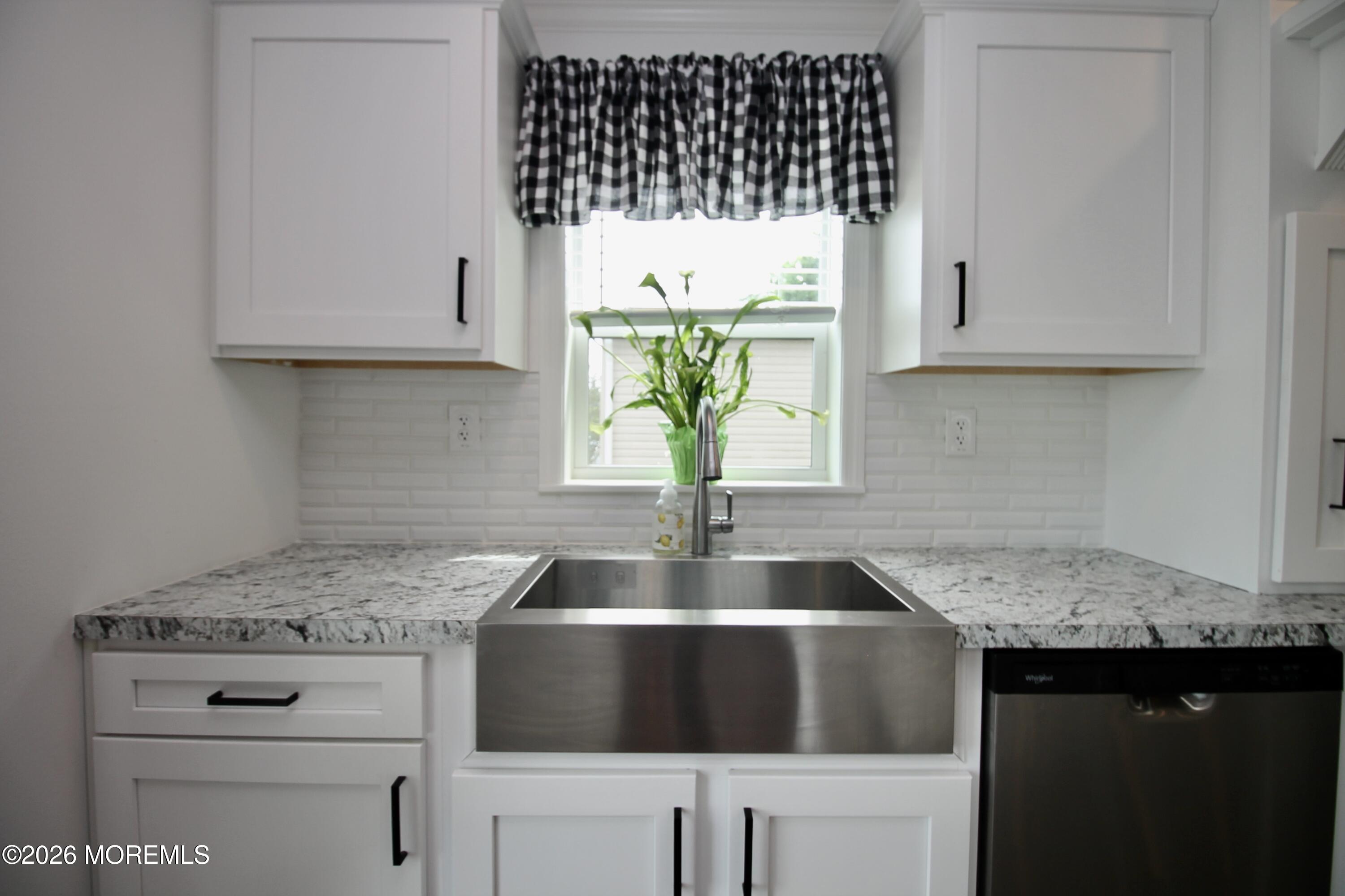 100 Woody Road Freehold, NJ 07728 - Photo 19 of 50 IMG_7794