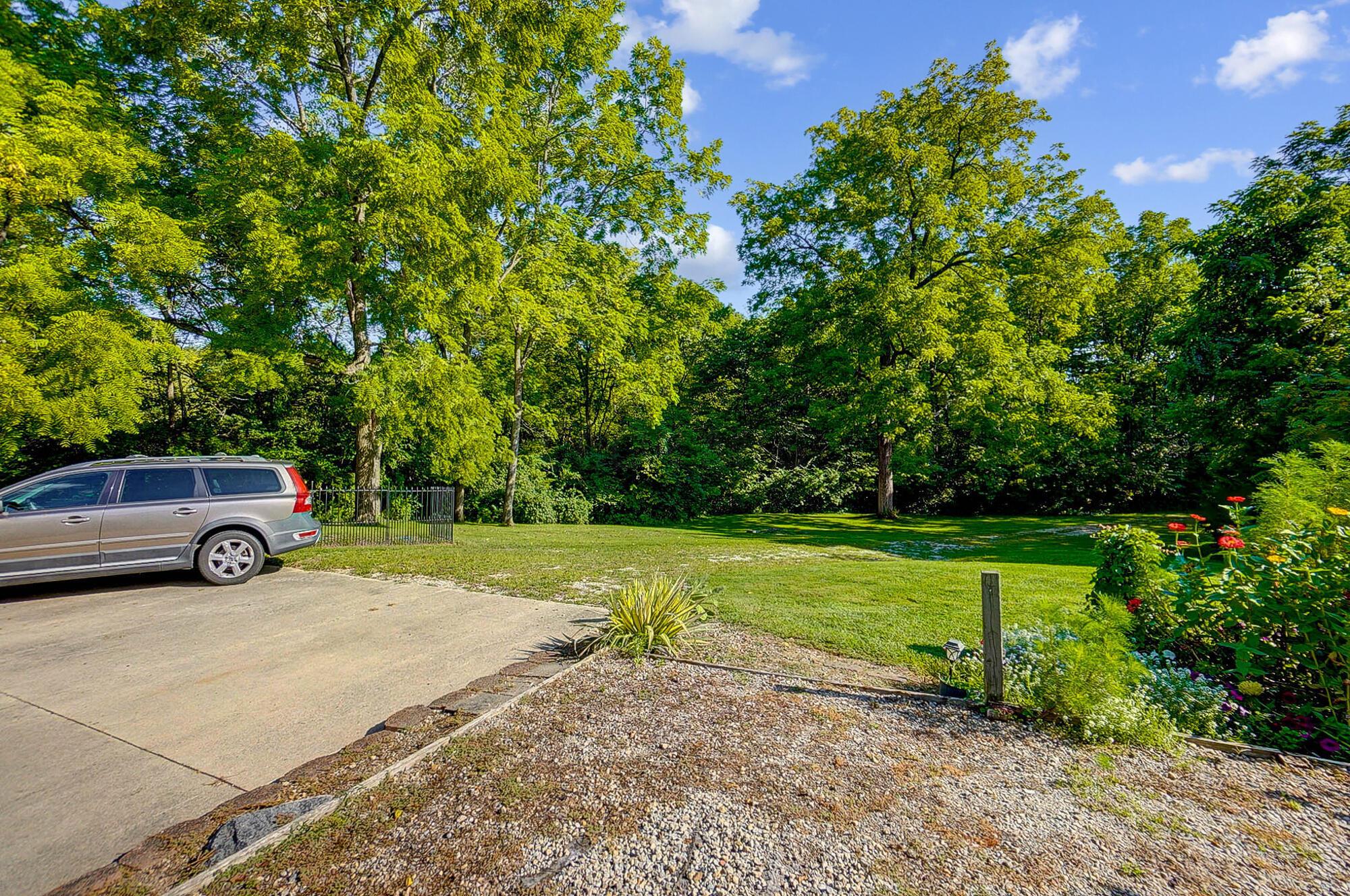 4301 Mechanicsburg Road Springfield, OH 45502 - Photo 33 of 41 Rear yard