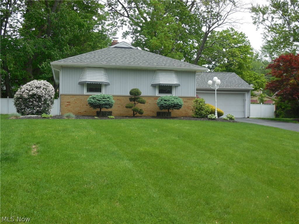1271 Roland Road Lyndhurst, OH 44124 - Photo 2 of 27 Another view of Ranch