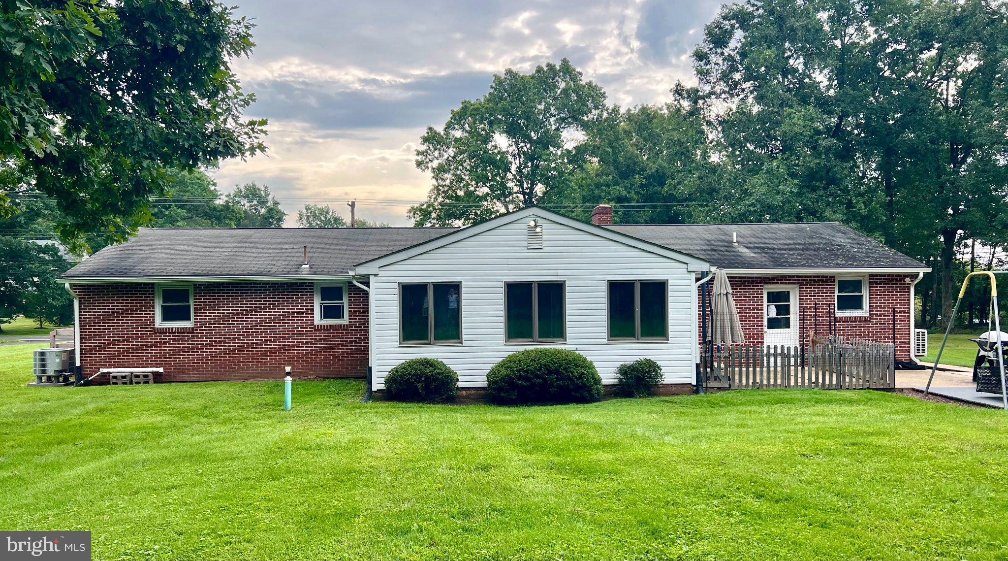 2324 Bedminster Road Perkasie, PA 18944 - Photo 3 of 8 Gallery Image 3