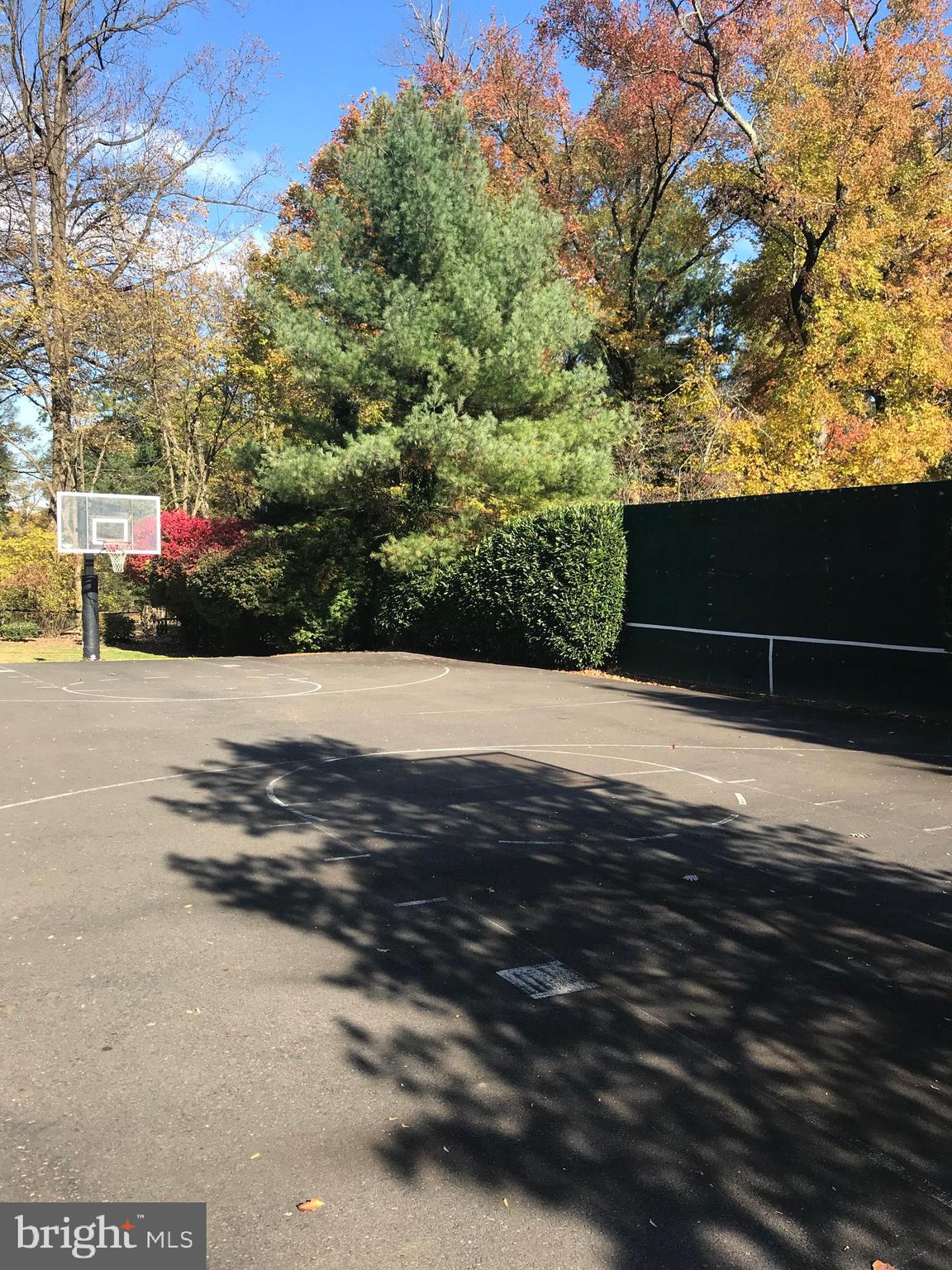 938 Meetinghouse Road Jenkintown, PA 19046 - Photo 12 of 51 Side parking area