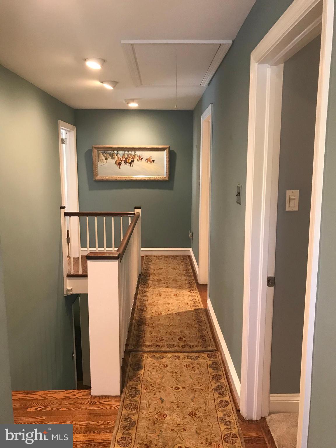 938 Meetinghouse Road Jenkintown, PA 19046 - Photo 33 of 51 Second floor hallway
