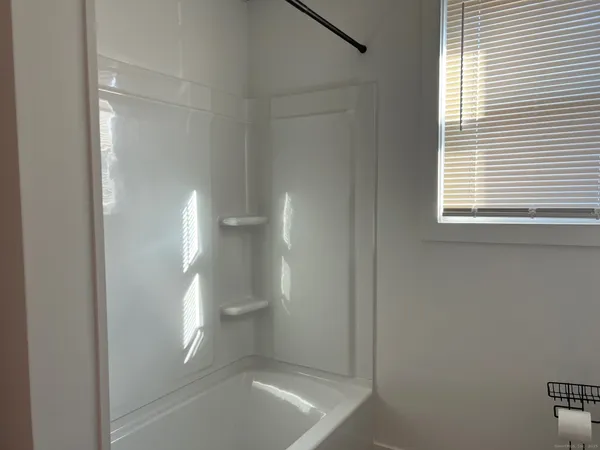$1,700 | 77 Windsor Avenue, Unit 2, Meriden, CT 06451
