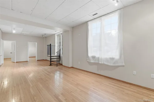 $3,400 | 248 Depew Avenue, Unit 2, Nyack, NY 10960