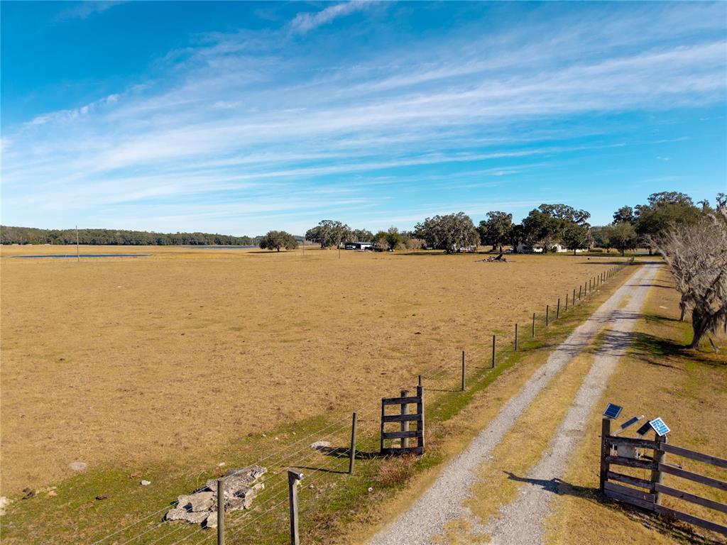 9504 Fort King Road Dade City, FL 33525 - Photo 5 of 14 a view of an ocean