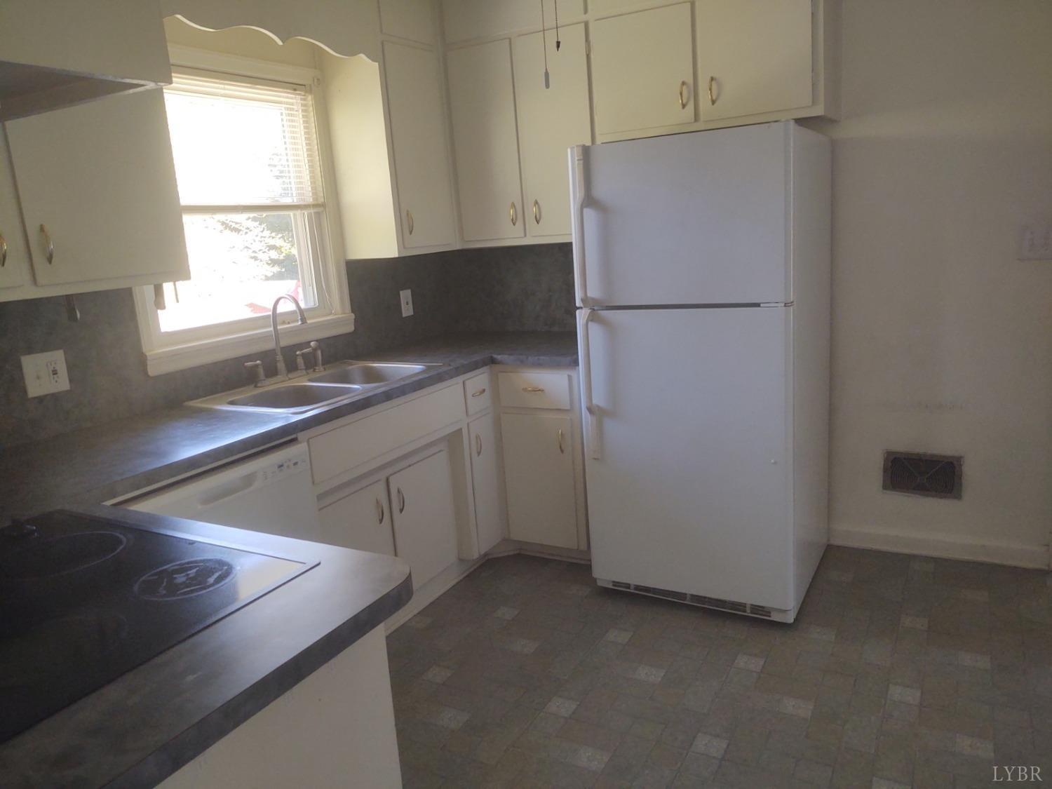 3545 Wards Road Altavista, VA 24517 - Photo 18 of 25 Gallery Image 18