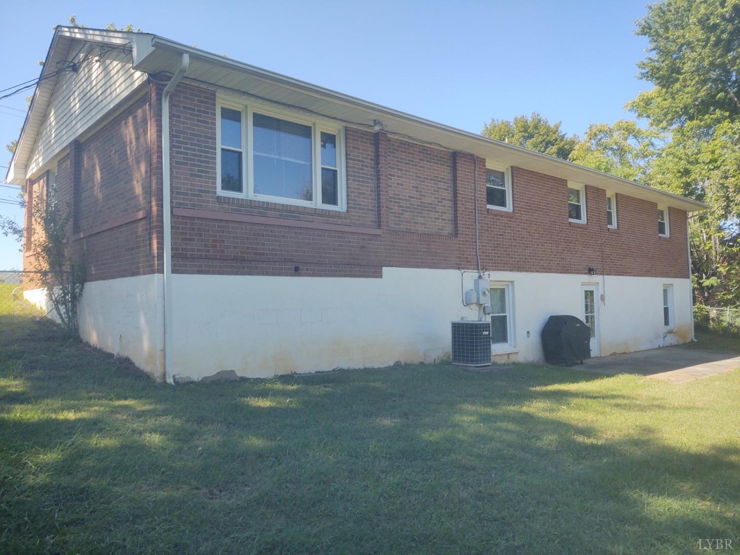 3545 Wards Road Altavista, VA 24517 - Photo 4 of 25 Gallery Image 4