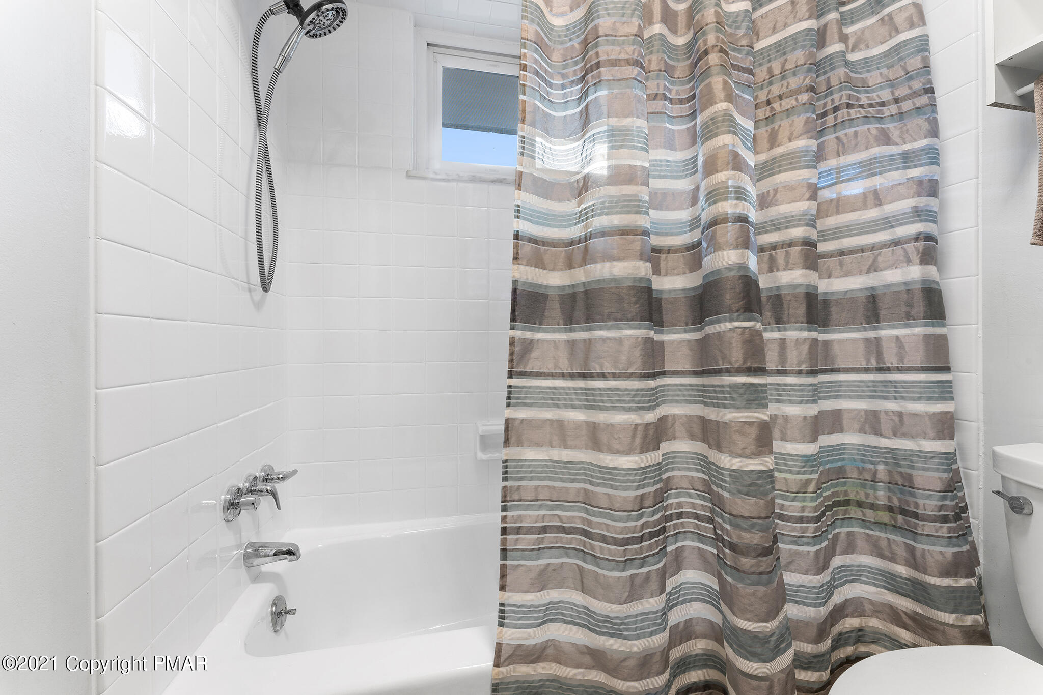 177 Tyrolean Way Henryville, PA 18332 - Photo 15 of 27 a bathroom with a bathtub and a shower