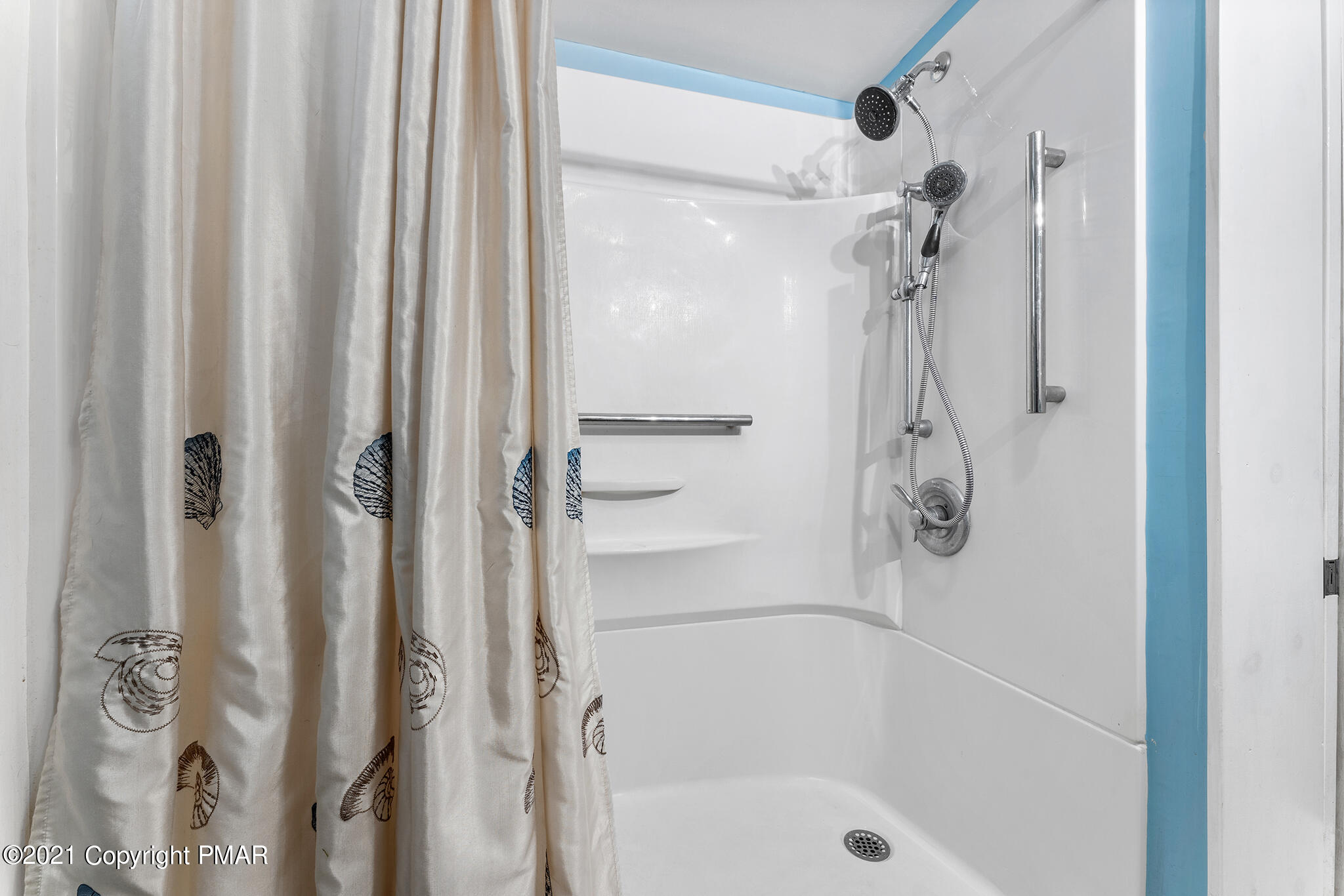177 Tyrolean Way Henryville, PA 18332 - Photo 21 of 27 a bathroom with a glass shower door