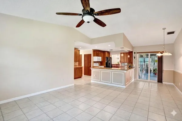 $3,650 | 7629 Sunflower Drive, Margate, FL 33063