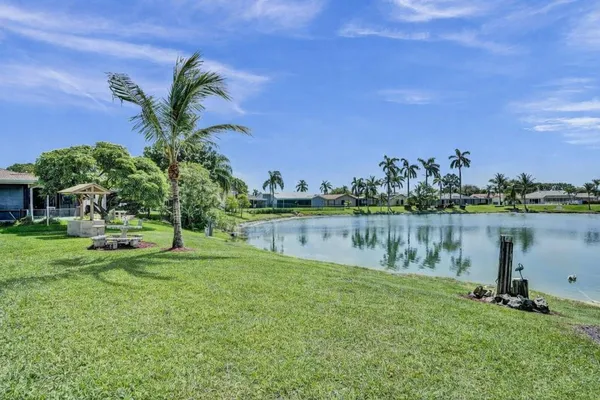 $3,650 | 7629 Sunflower Drive, Margate, FL 33063