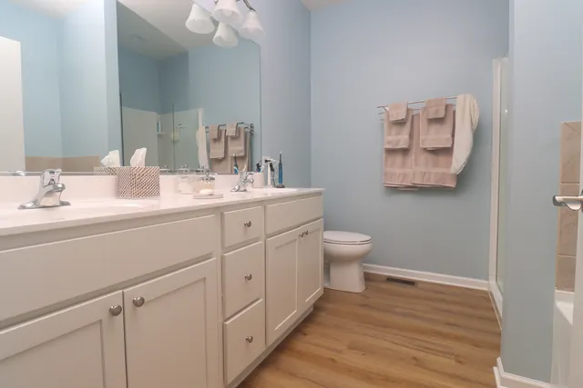 a bathroom with a bathtub