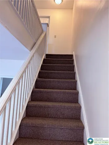 $1,250 | 209 Macomb Street, New Philadelphia, PA 17959