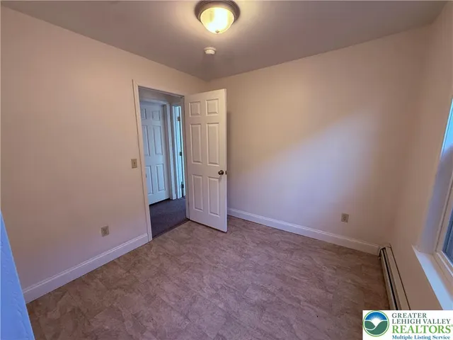 $1,250 | 209 Macomb Street, New Philadelphia, PA 17959