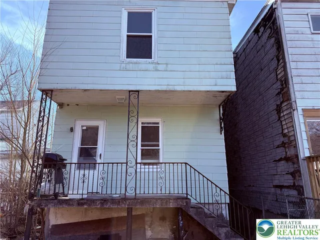 $1,250 | 209 Macomb Street, New Philadelphia, PA 17959