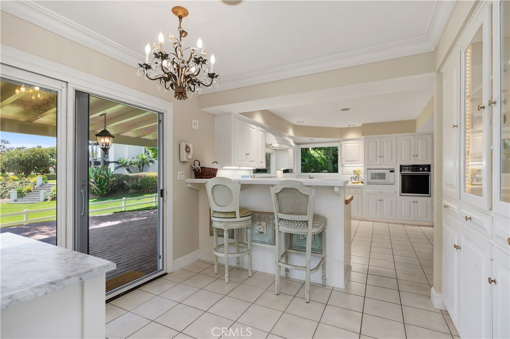 2086 Playa Road Carlsbad, CA 92009 - Photo 22 of 44 Kitchen