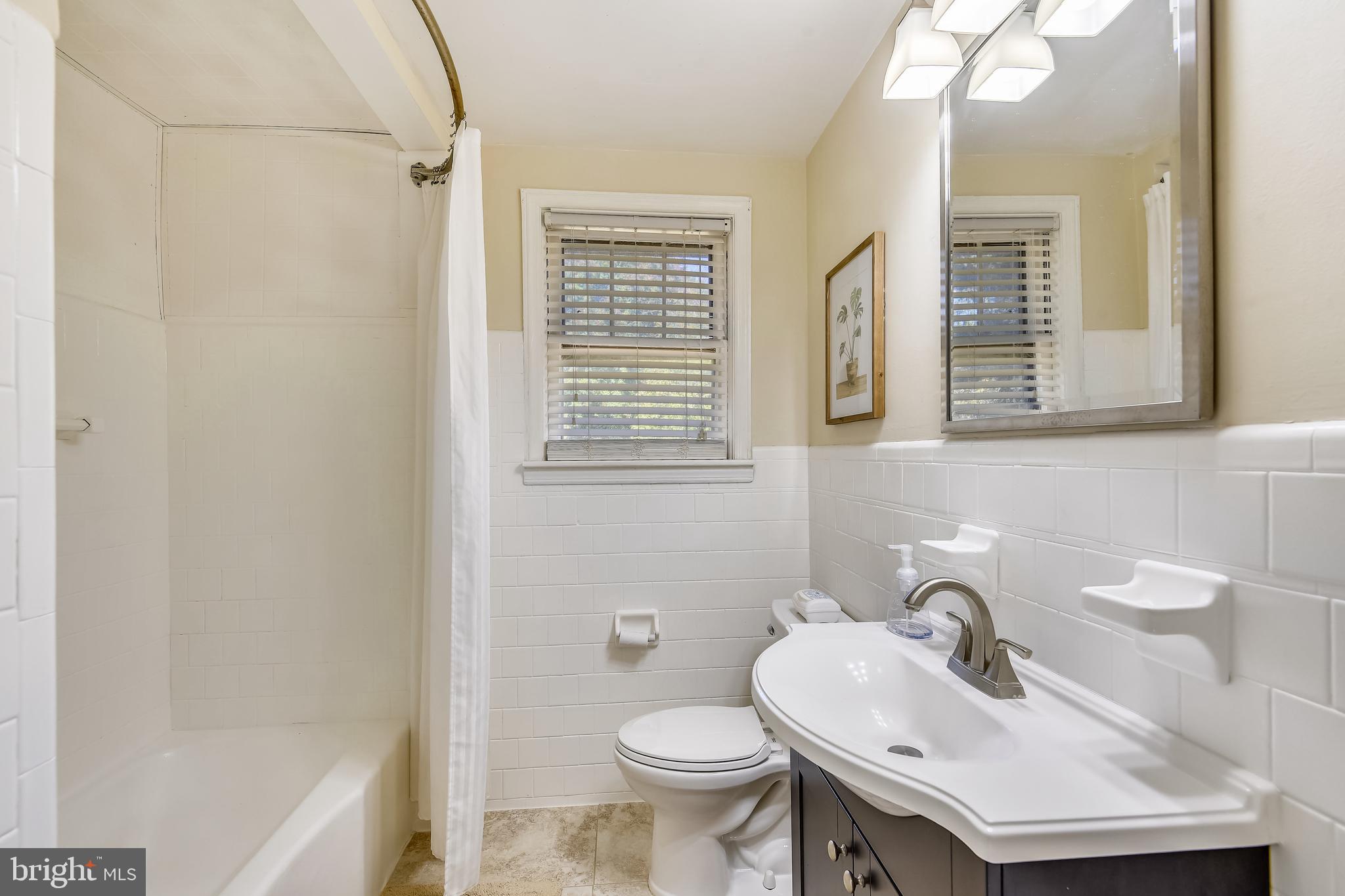 1602 Severn Road Severn, MD 21144 - Photo 18 of 20 Second Floor Full Bathroom