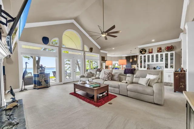 $1,849,000 | 809 East Miracle Strip Parkway, Mary Esther, FL 32569