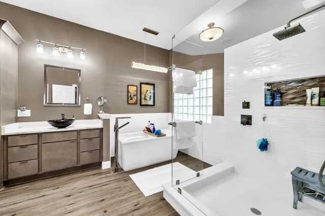 $1,849,000 | 809 East Miracle Strip Parkway, Mary Esther, FL 32569