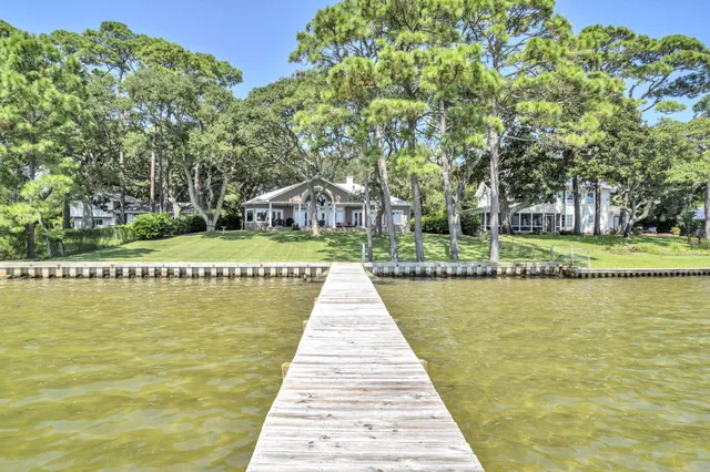 $1,849,000 | 809 East Miracle Strip Parkway, Mary Esther, FL 32569