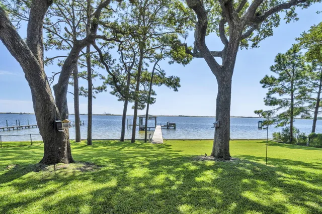 $1,849,000 | 809 East Miracle Strip Parkway, Mary Esther, FL 32569