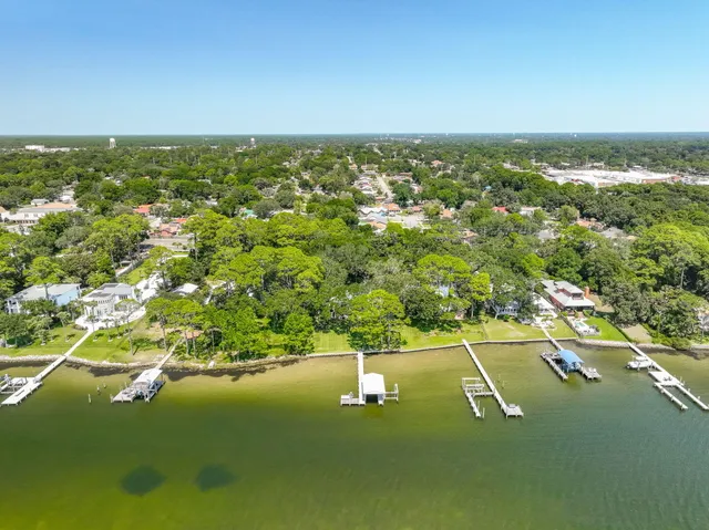 $1,849,000 | 809 East Miracle Strip Parkway, Mary Esther, FL 32569