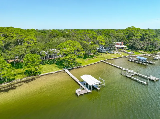 $1,849,000 | 809 East Miracle Strip Parkway, Mary Esther, FL 32569