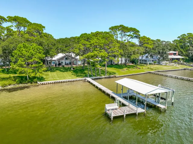 $1,849,000 | 809 East Miracle Strip Parkway, Mary Esther, FL 32569