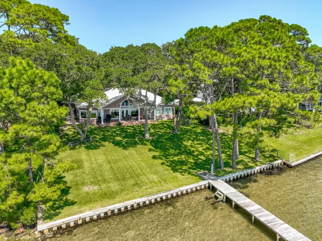 $1,849,000 | 809 East Miracle Strip Parkway, Mary Esther, FL 32569